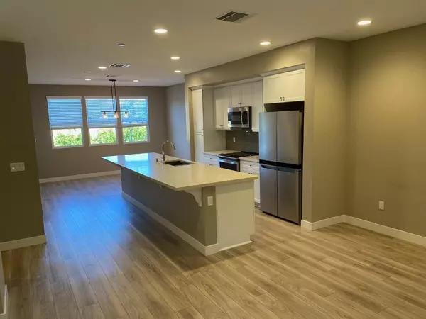 Scotts Valley, CA 95066,333 Skyforest WAY