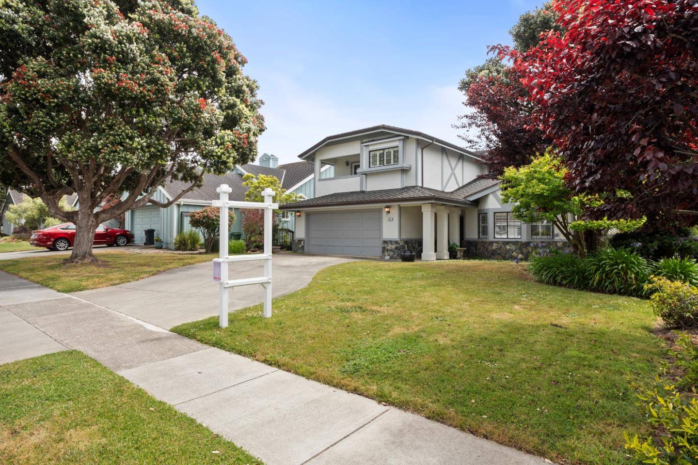 420 Greenbrier RD, Half Moon Bay, CA 94019