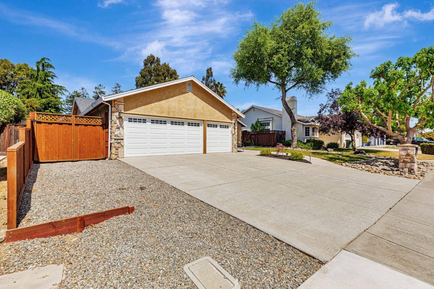 Morgan Hill, CA 95037,17402 Walnut Grove DR