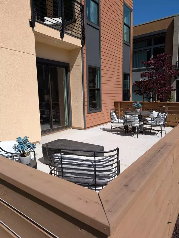 Saratoga, CA 95070,11115 Maple PL 030-07