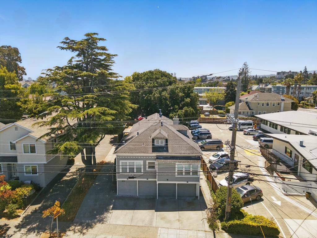 San Mateo, CA 94401,320 Villa TER