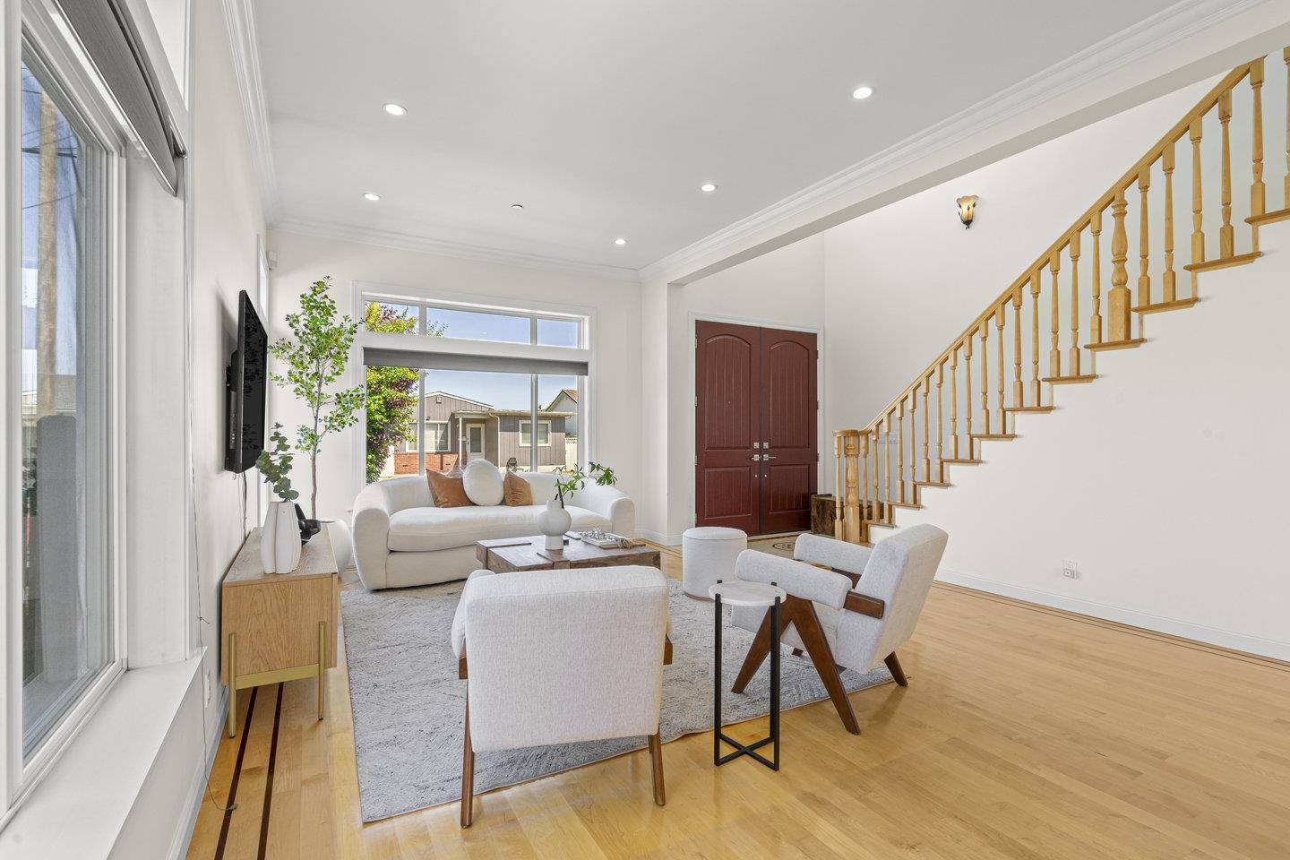 South San Francisco, CA 94080,114 Fir AVE