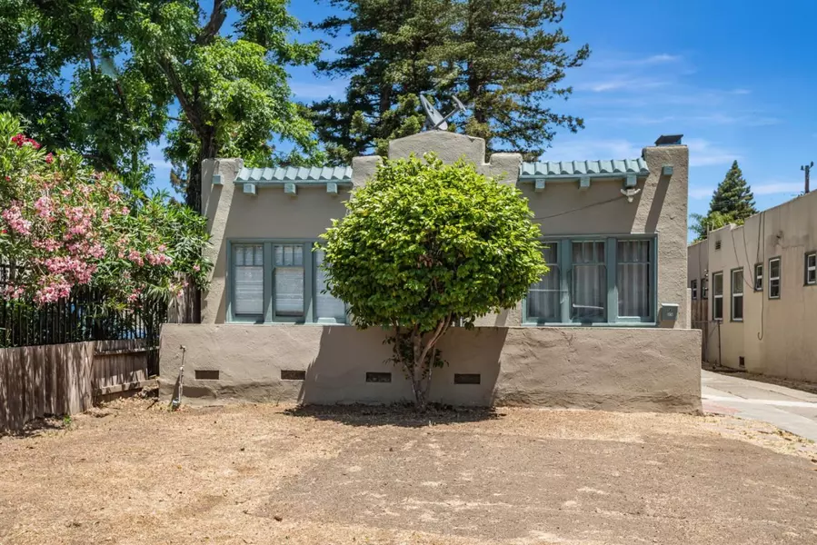 141 Clinton ST, Redwood City, CA 94062