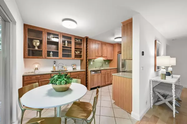 Menlo Park, CA 94025,2323 Eastridge AVE 512