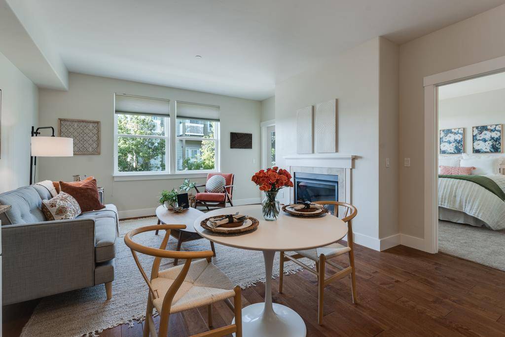 Santa Cruz, CA 95062,708 Frederick ST 204