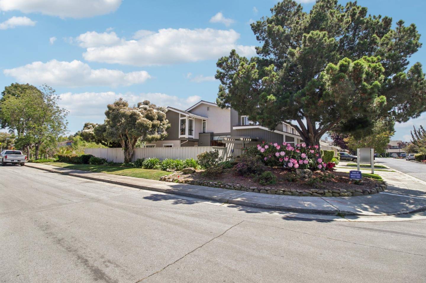 Redwood City, CA 94065,1 Spinnaker PL