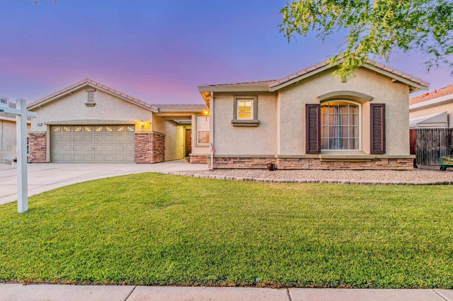 2072 Maximillian CT, Los Banos, CA 93635