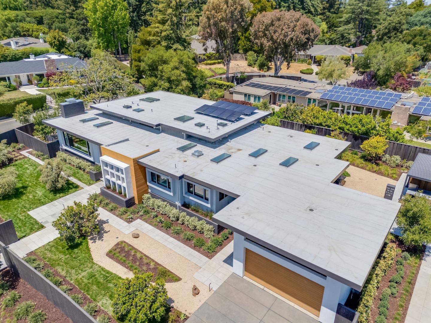 Hillsborough, CA 94010,695 Fairway CIR
