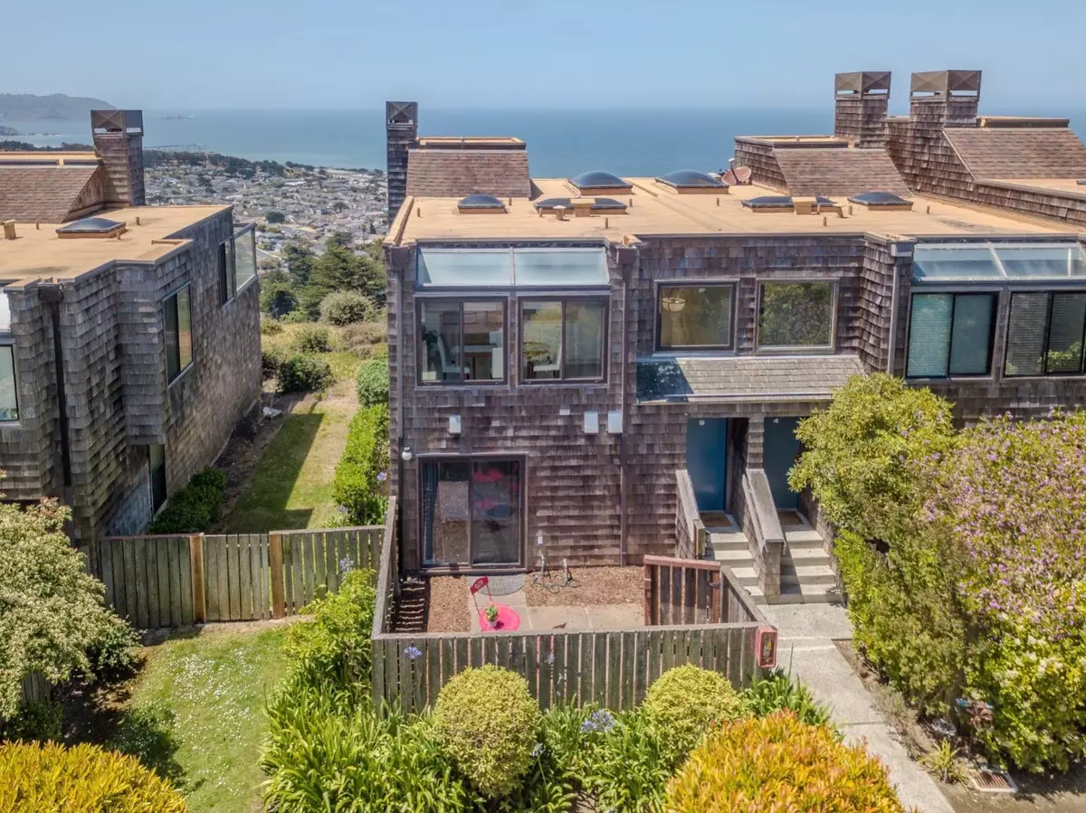 Pacifica, CA 94044,262 Beachview AVE 5