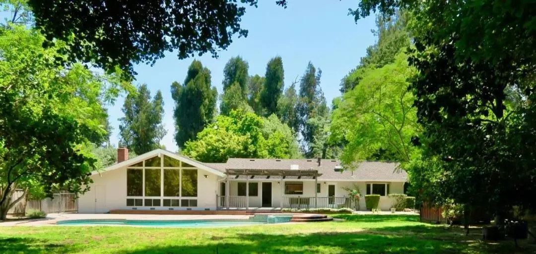 12909 Foothill LN, Saratoga, CA 95070