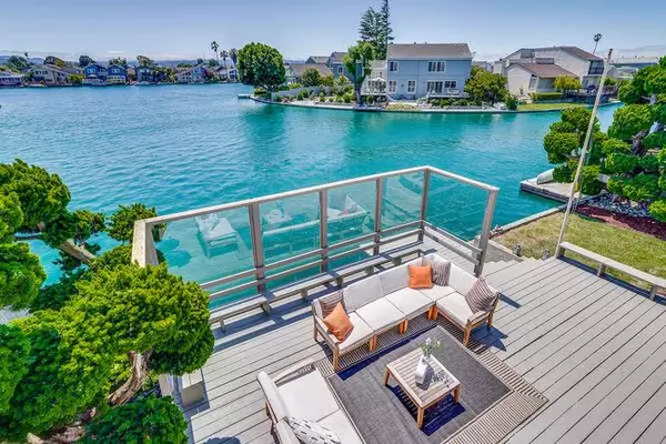998 Flying Fish ST, Foster City, CA 94404