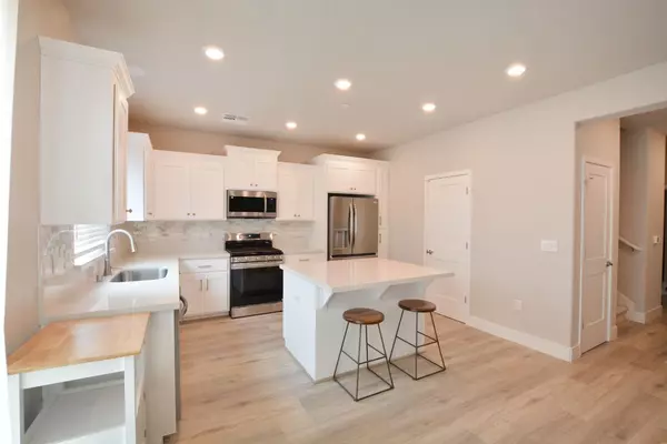 Rocklin, CA 95765,813 Big Range WAY