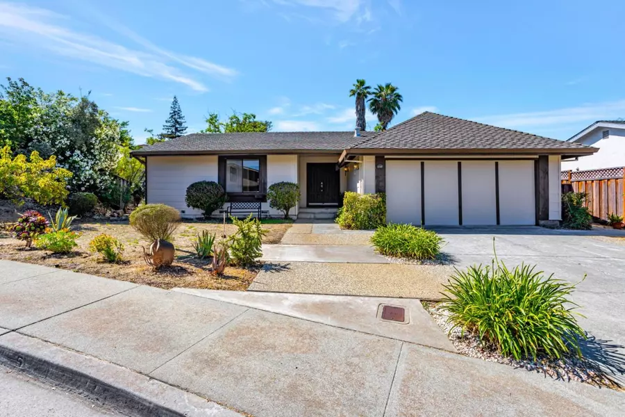 748 Casterwood CT, San Jose, CA 95120