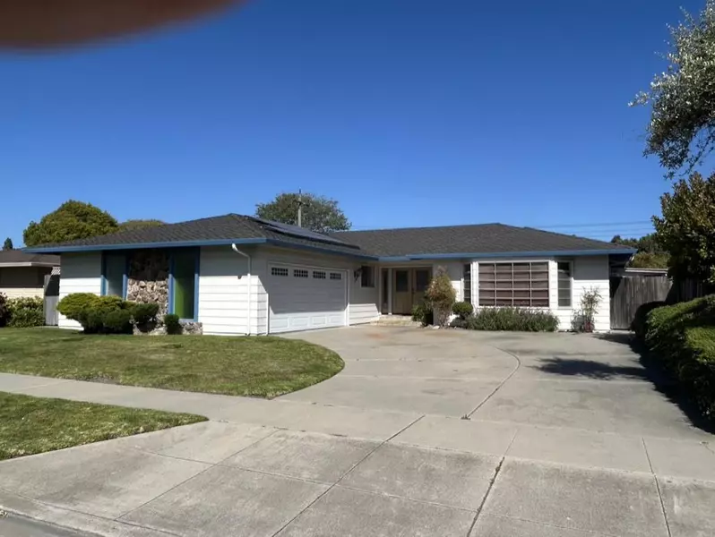 1230 Pasatiempo WAY, Salinas, CA 93901