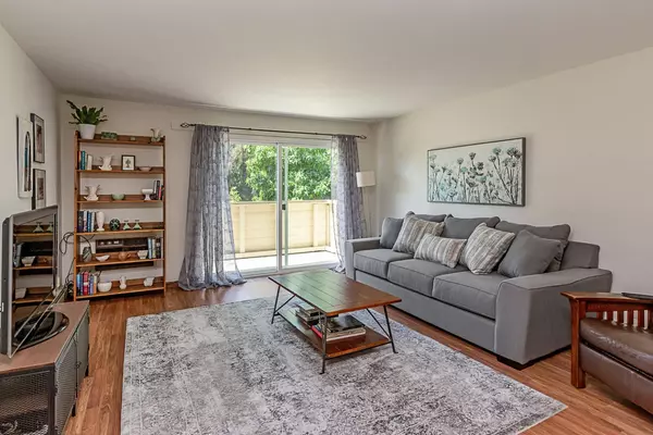 Mountain View, CA 94040,1033 Crestview DR 308