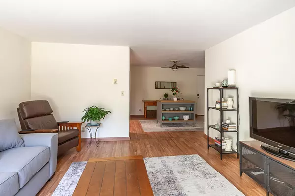 Mountain View, CA 94040,1033 Crestview DR 308