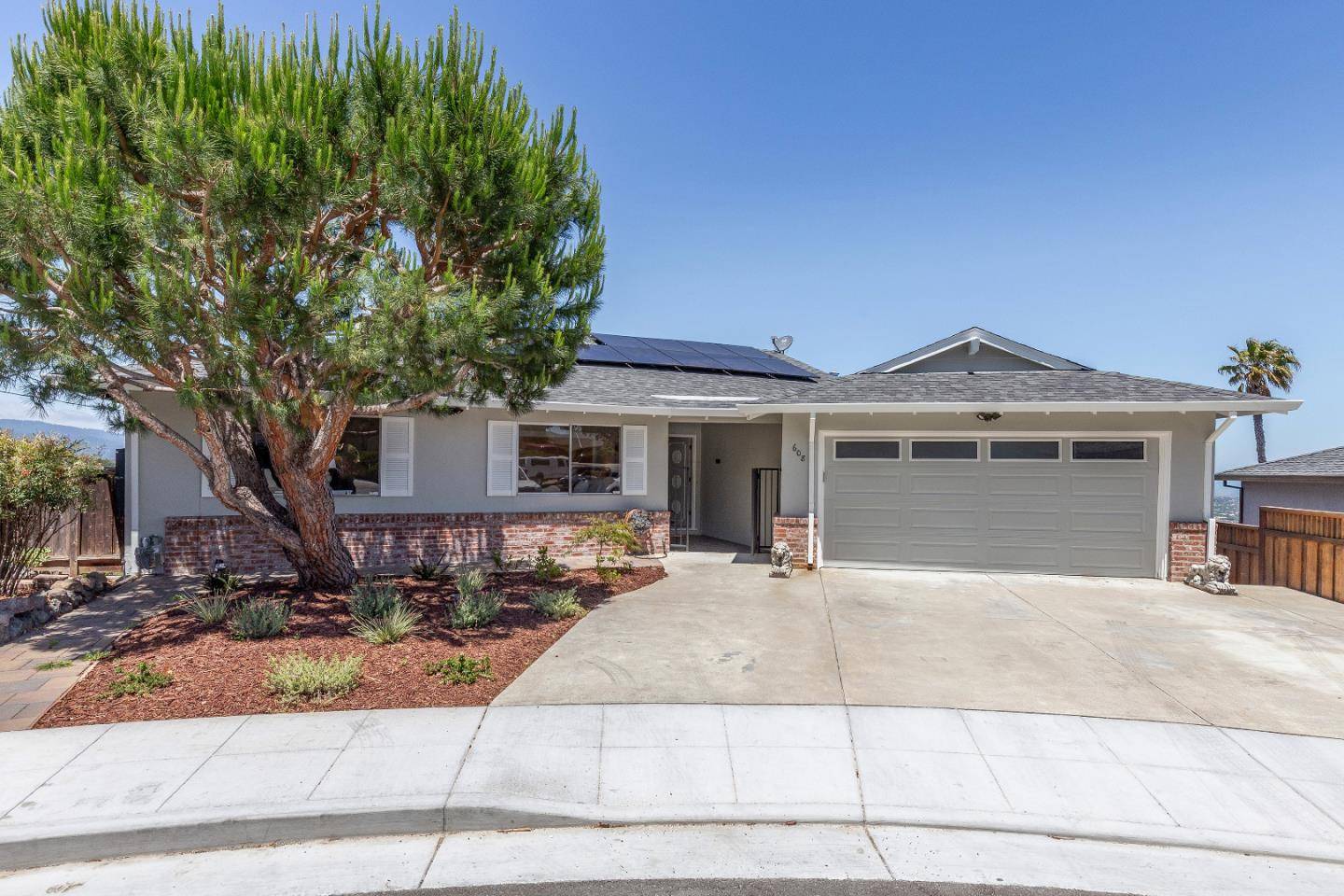 608 Highview CT, San Mateo, CA 94403