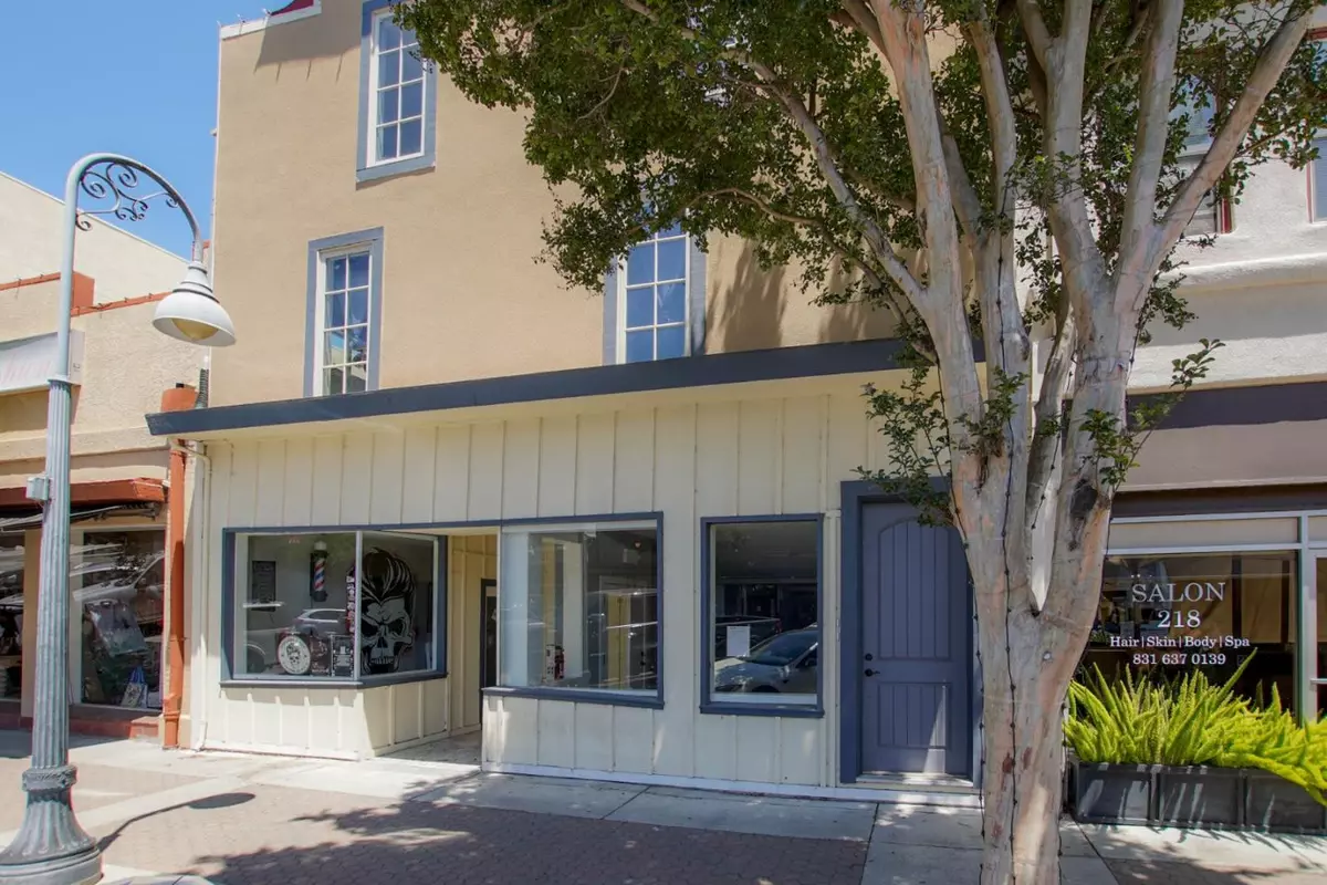 Hollister, CA 95023,222 5th ST 101