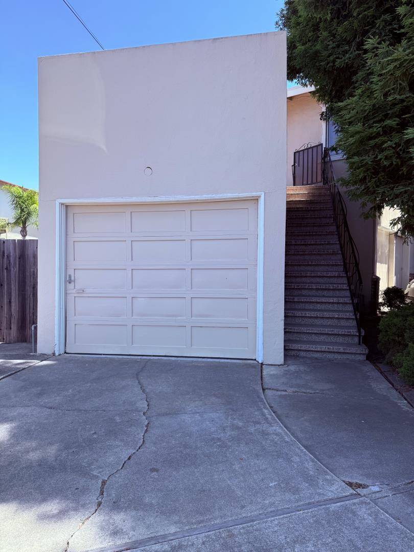 1401 Hess RD, Redwood City, CA 94061