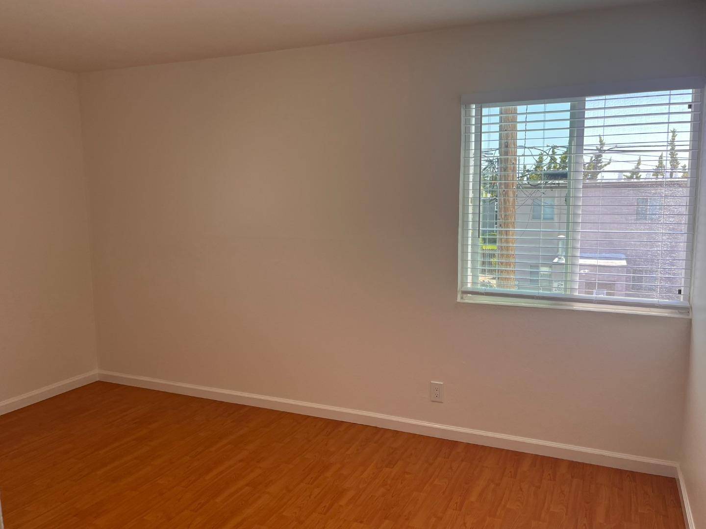 Cupertino, CA 95014,10162 Beardon DR 4