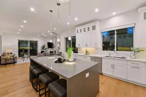Campbell, CA 95008,229 Budd AVE