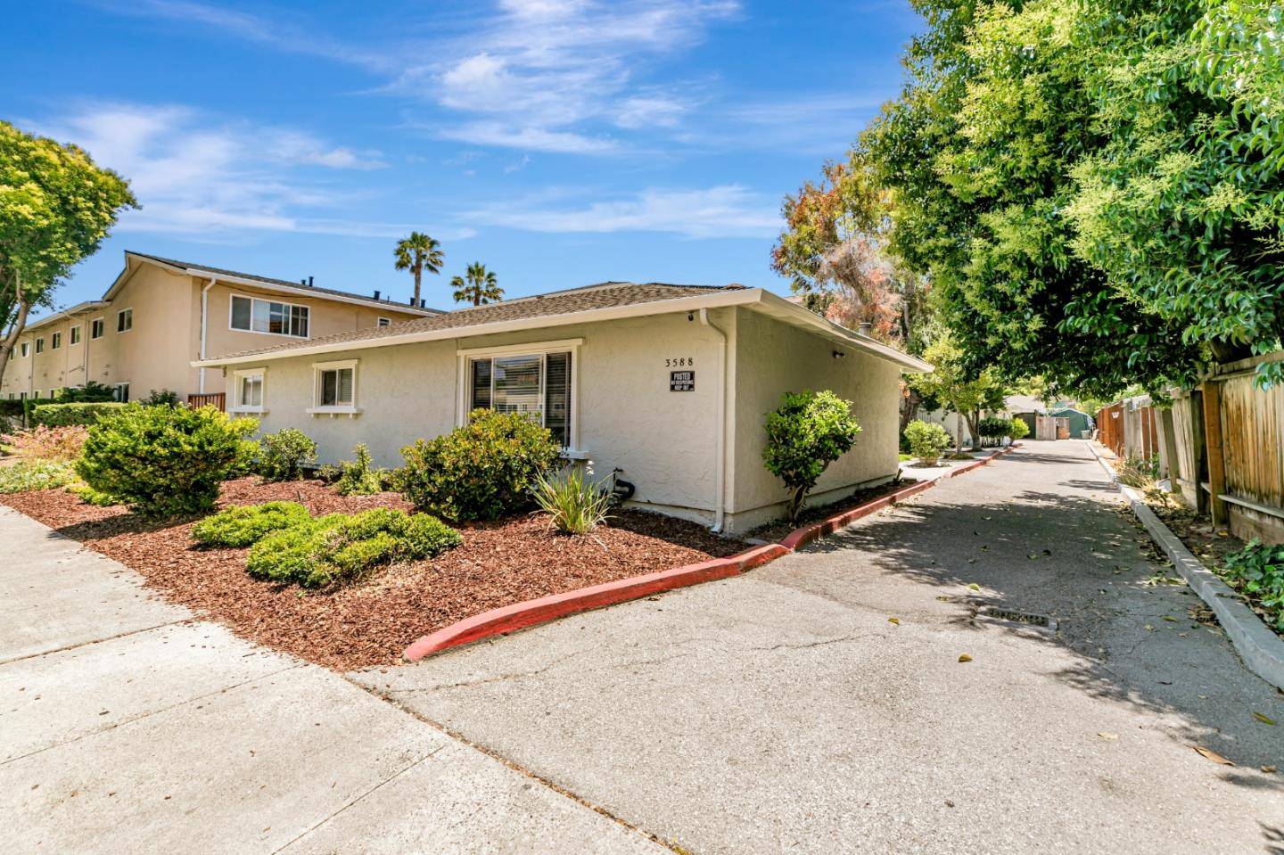 Santa Clara, CA 95051,3588 Agate DR
