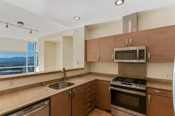South San Francisco, CA 94080,1 Mandalay 1701