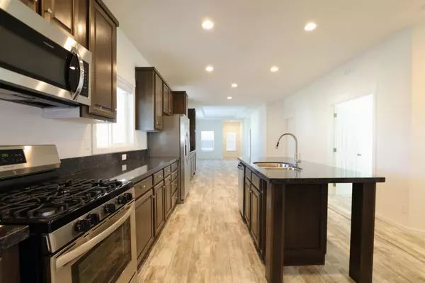 Alviso, CA 95002,2052 Gold ST 34