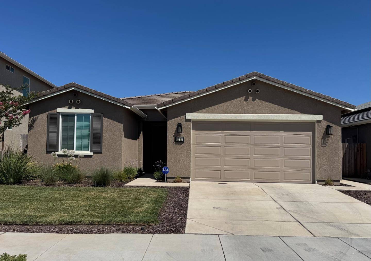 1232 Gypsum DR, Los Banos, CA 93635