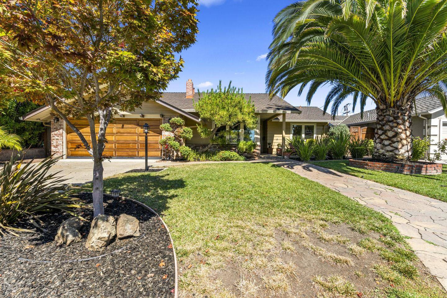 Campbell, CA 95008,910 Monica LN