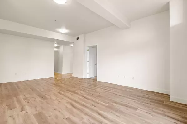 Palo Alto, CA 94306,200 Sheridan 304