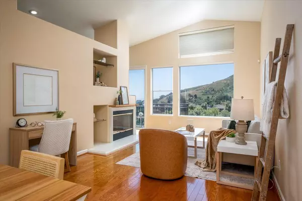 South San Francisco, CA 94080,25 Windcrest LN
