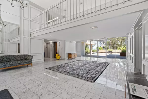 Belmont, CA 94002,300 Davey Glen RD 3928