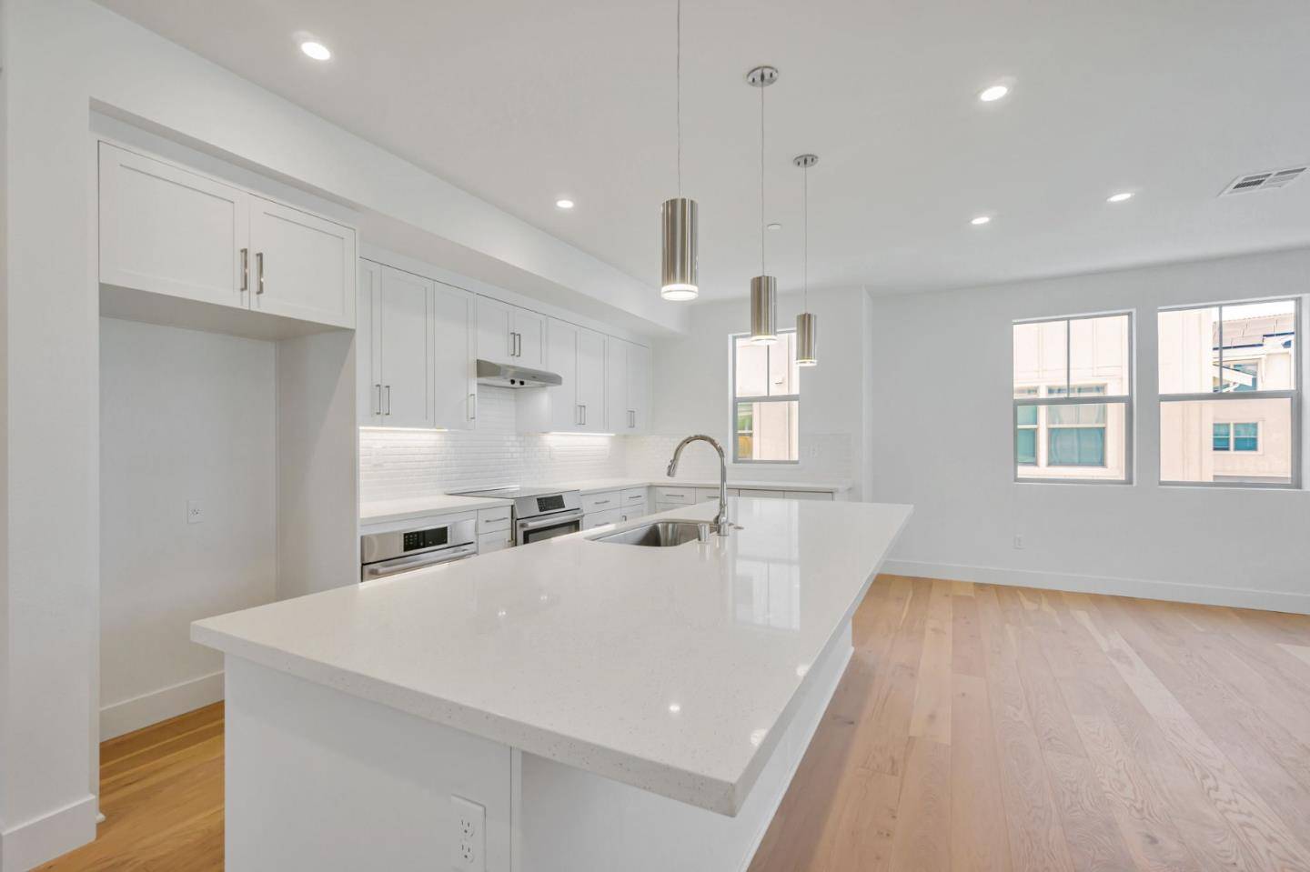 Walnut Creek, CA 94597,225 Oak CIR