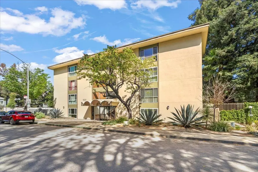 1031 Crestview DR 101, Mountain View, CA 94040