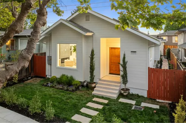 Burlingame, CA 94010,1202 Sanchez AVE