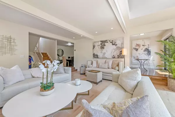 Menlo Park, CA 94025,700 Sand Hill CIR