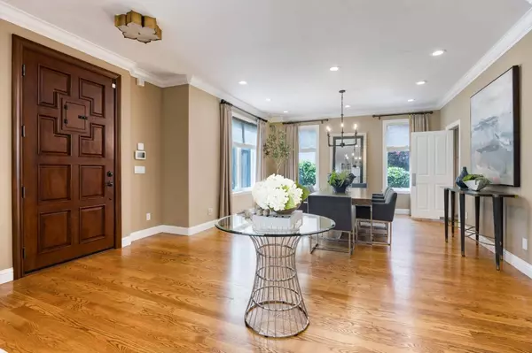 Palo Alto, CA 94306,579 Glenbrook DR