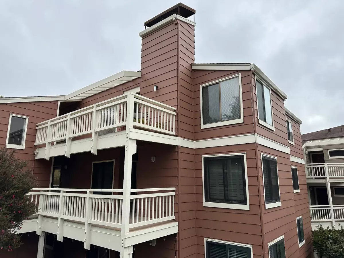 San Francisco, CA 94134,808 Red Leaf CT
