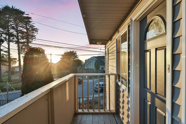 Pacifica, CA 94044,301 Channing WAY