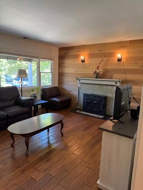Redwood City, CA 94061,1018 King