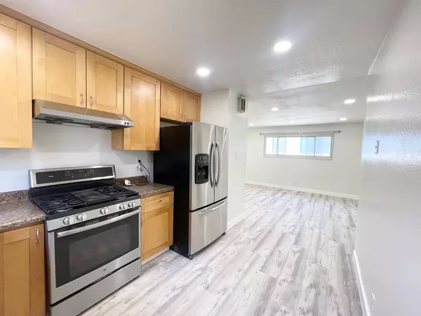 Daly City, CA 94015,82 Bromley CT