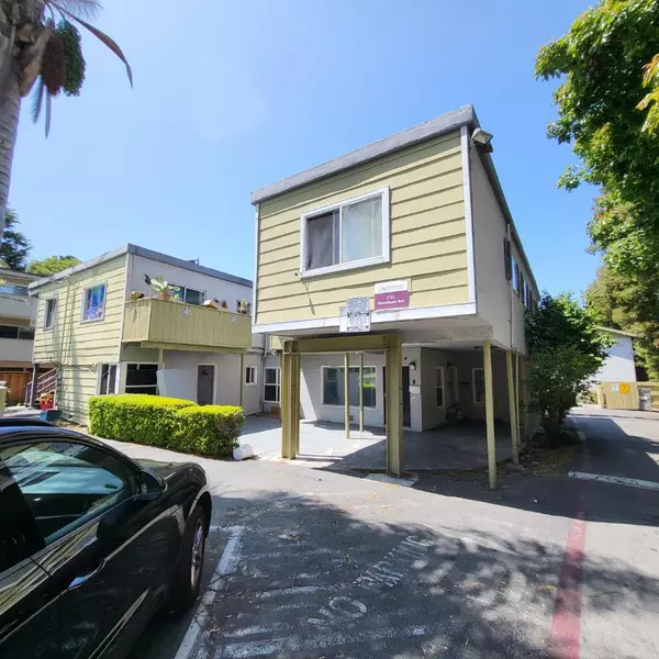 East Palo Alto, CA 94303,1721-1729 Woodland AVE