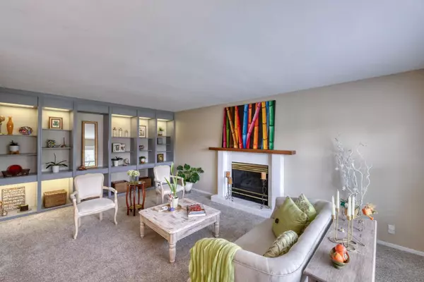 Salinas, CA 93901,307 De La Vina WAY