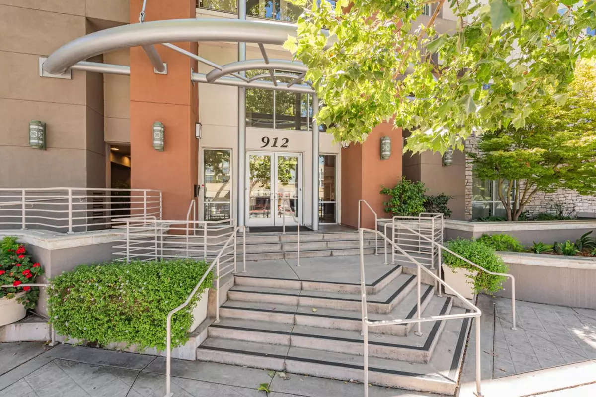 Campbell, CA 95008,912 Campisi WAY 201