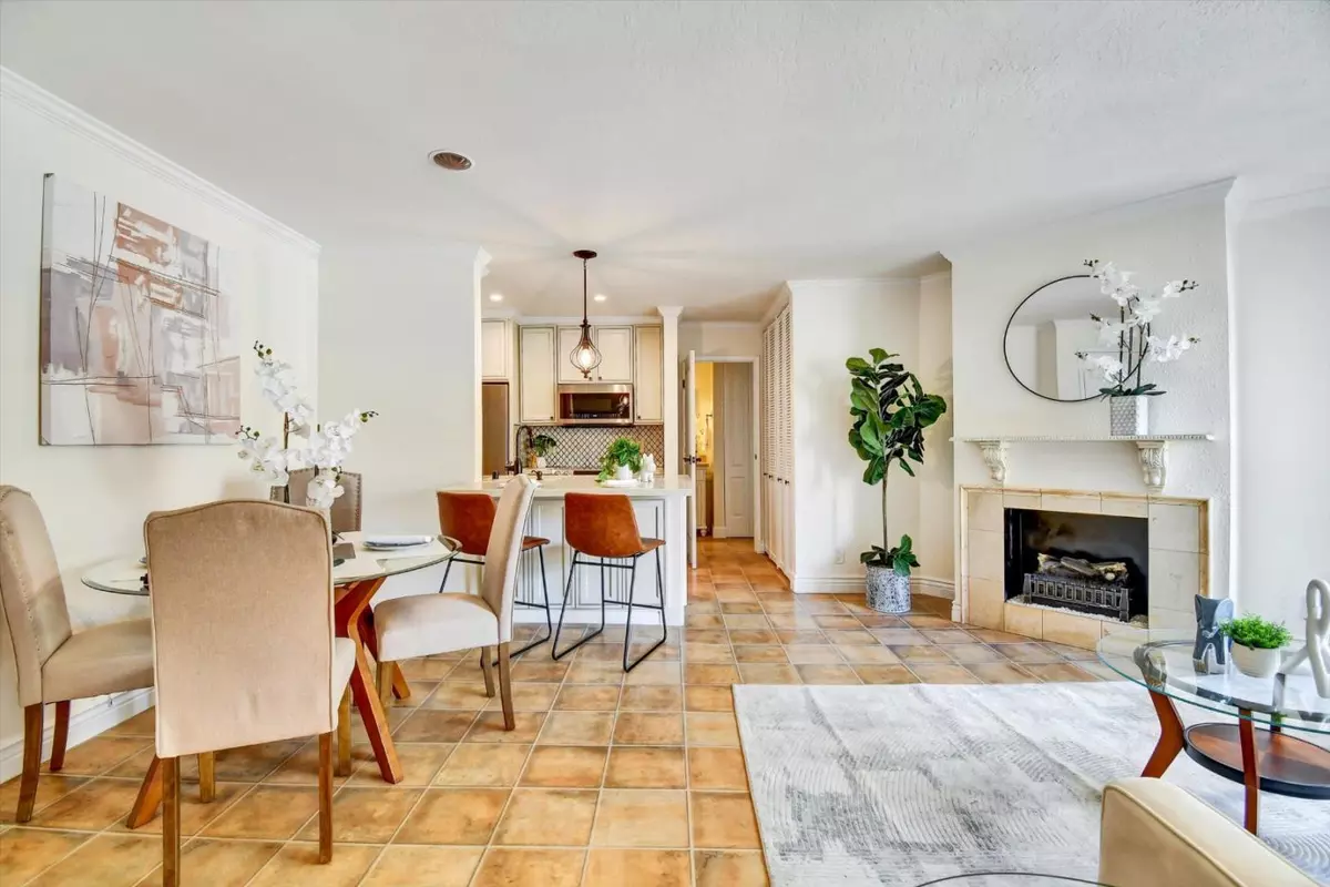 Daly City, CA 94015,395 Imperial WAY 230