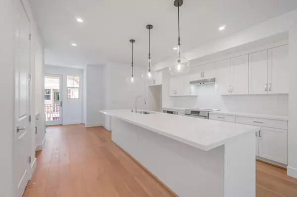Walnut Creek, CA 94597,186 Oak CIR
