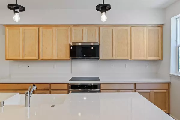 Castro Valley, CA 94546,3915 Novel WAY