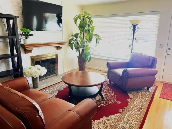 San Jose, CA 95124,4927 Leigh AVE