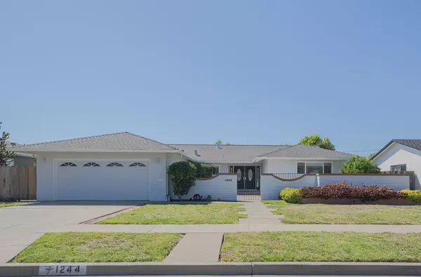 1244 La Mirada DR, Salinas, CA 93901